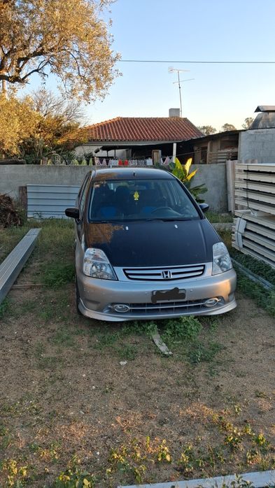 Honda stream 2.0 DOHC  i-vtec (rn3) — photo 3