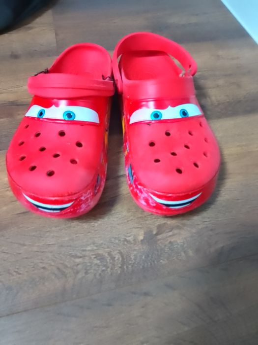 Crocsy McQueen czerwone