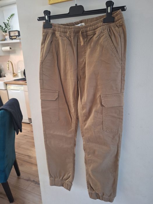 Ciuchy chłopięce r.140