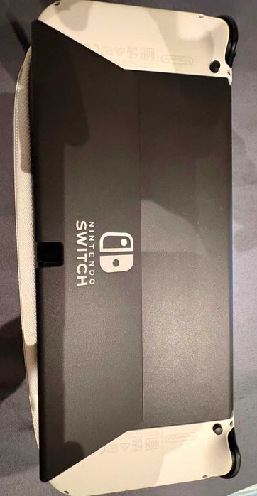Nitendo Switch Oled (usada como nova)