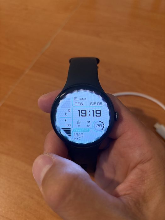 Google Pixel Watch 4 czarny 45mm stan bardzo dobry