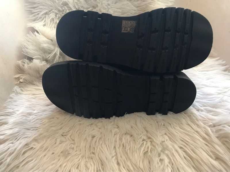 Promoção: Botas plataforma de cano subido Chelsea