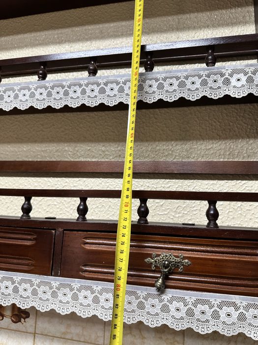 Estante de parede com gavetas madeira maciça