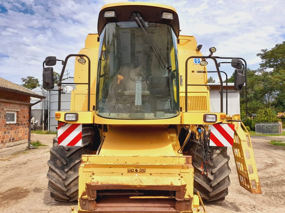 New Holland TX 65 PLUS napęd 4x4 heder 5 m sprowadzony ( 62,64,66,68)