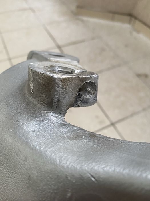 Поворотний кулак (правий) алюміневий ауді а8д2