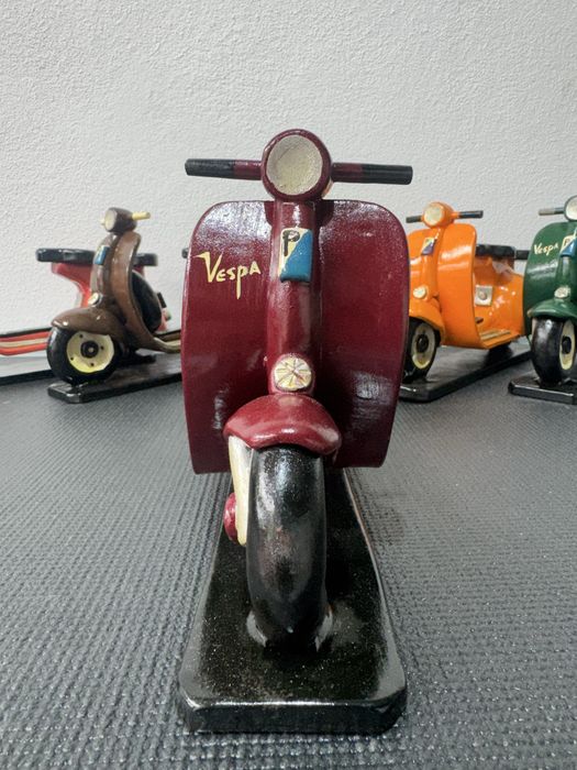 Vespa em Cerâmica (feita à mão)