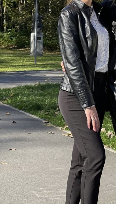 Продам шкіряну куртку