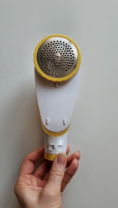 Maszynka do czyszczenia ubrań Clatronic