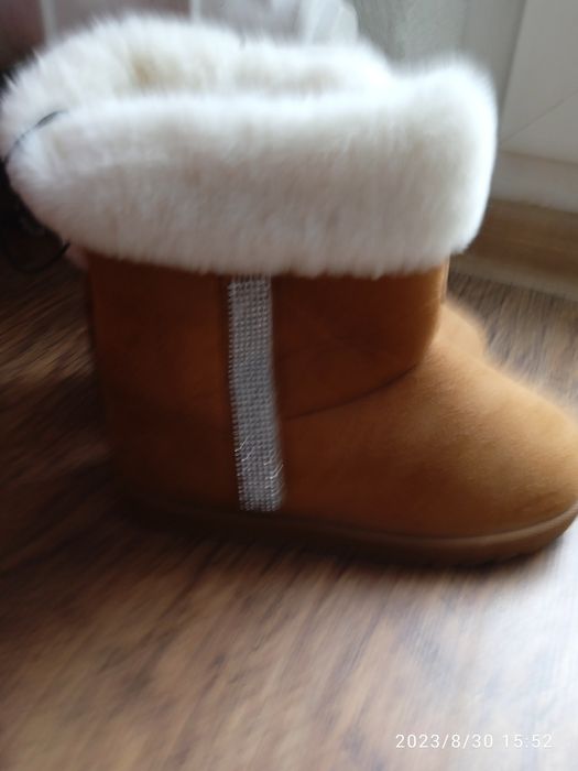 Nowe buty emu na zimę dla dziewczynki
