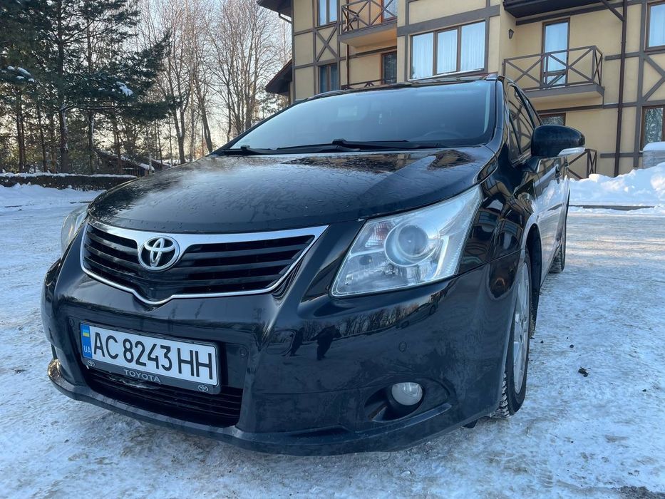 Toyota Avensis 2011 дизель автомат