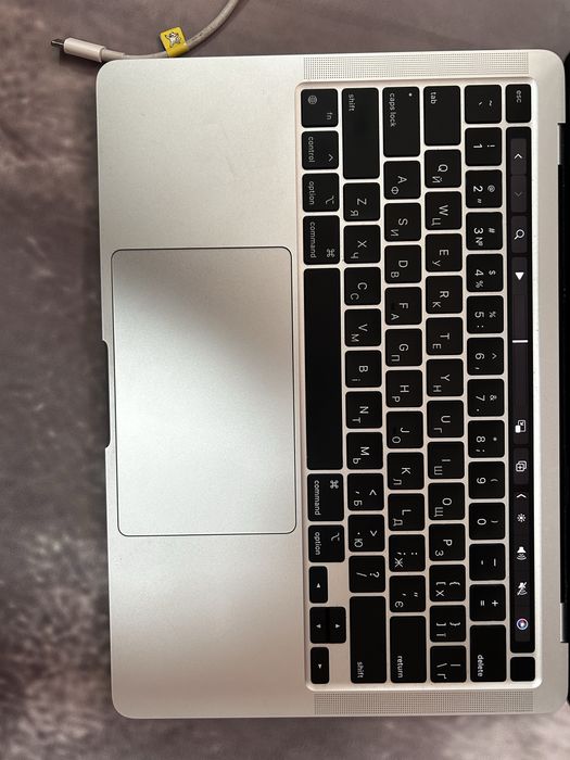 MacBook Pro Apple ( М1 , 512Гб , акб 97% родной )