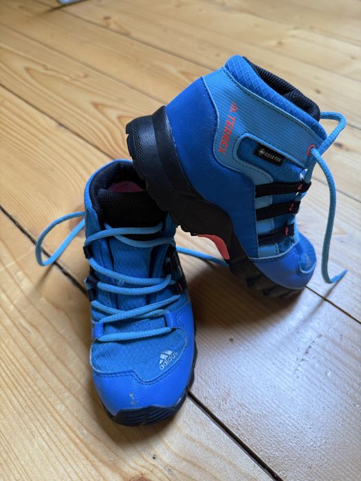 дитяче взуття Adidas terrex Gore-Tex 16см