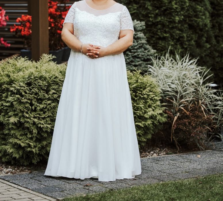 Sprzedam piekną suknie ślubną rozm. 52