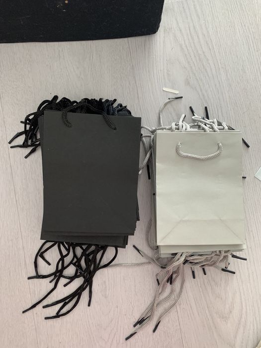 Sacos pequenos em 2 cores