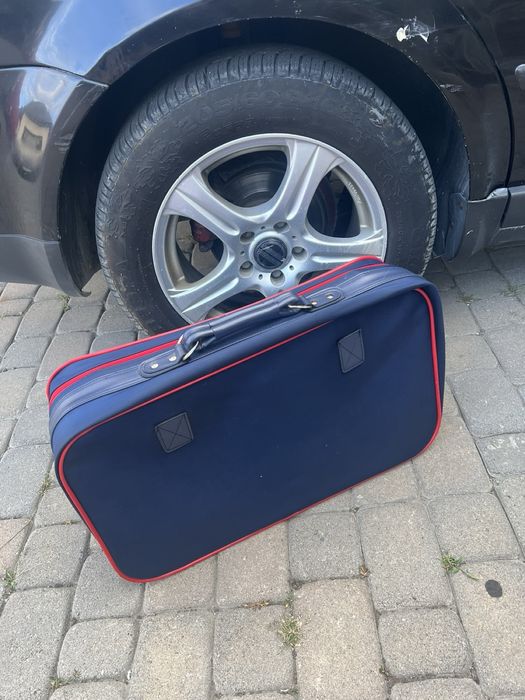 Сумка чемодан в доброму стані