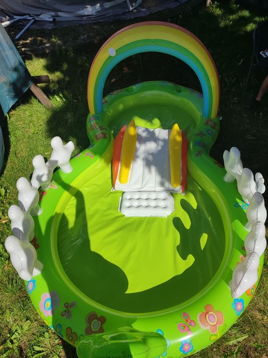 Basen dmuchany INTEX ze zjeżdżalnią