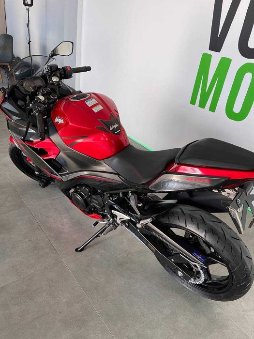 Мотоцикл Kawasaki Ninja 400