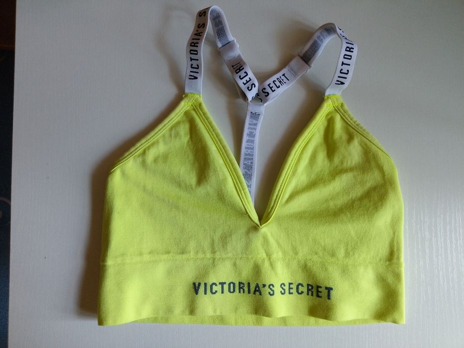 Яскраво-жовтий підлітковий бралет  (легкий топ)Victorias Secret з еластичними бретелями  з логотипом бренду розмір  146-152