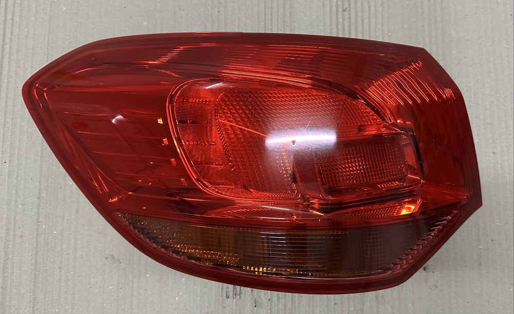 Farolim Esquerdo Opel Astra J Sports Tourer 2010 a 2015