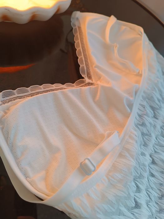 Топик белый с чашками