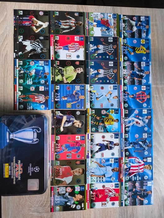 Zestaw ok. 100 kart Panini Adrenalyn XL UEFA Champions League 2014/15 + Puszka