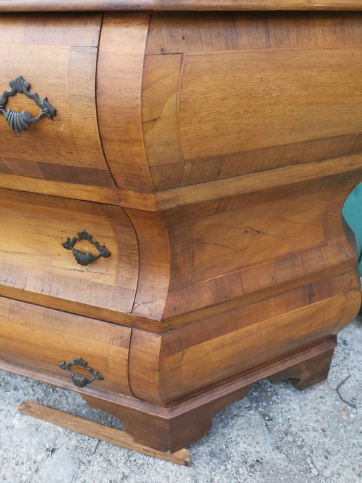 * Witryna, brzuchatka neobarokowa* transport