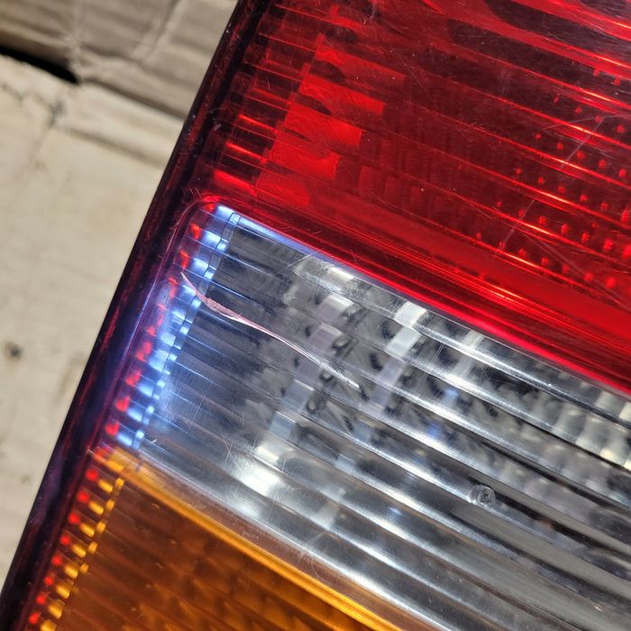 Lampa tył prawa vw T5 Transporter 2006r