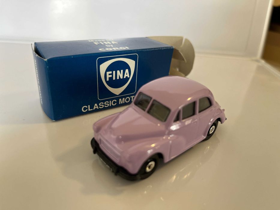 Corgi - Morris Minor - Fina - rosa - com caixa - como NOVO - Esc.1/46