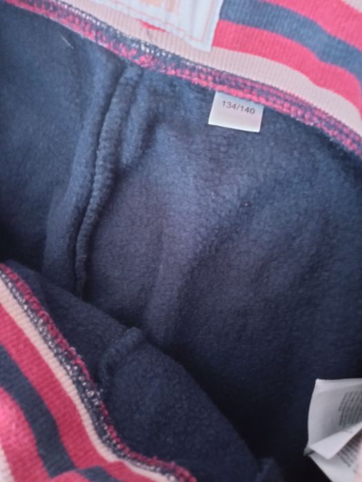 Spodnie dresowe dla dziewczynki r. 134/140