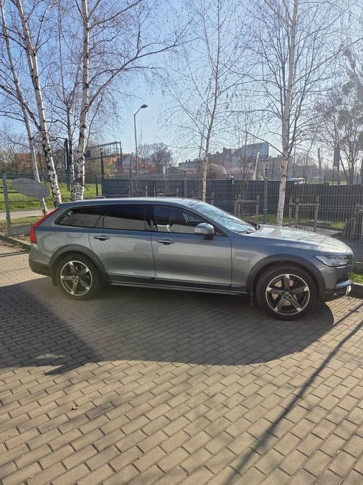 Volvo V90 Cross Country