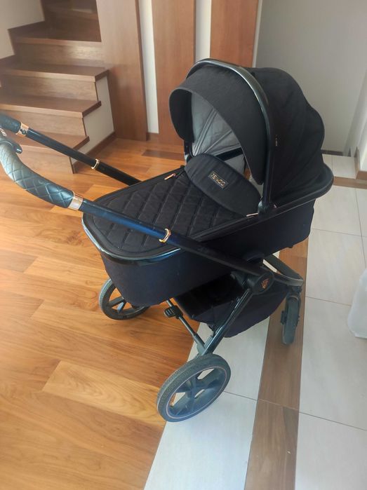 Wózek Venicci Tinum 2.0 Stylish Black 2 w 1  gondola plus spacerówka