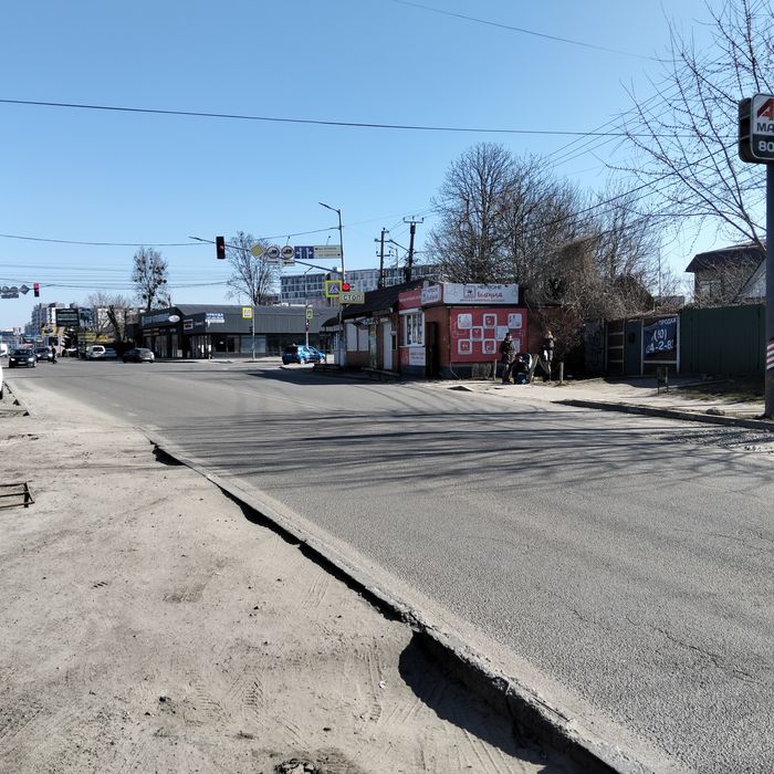 Продаж с.Крюківщина під бізнес 12 соток землі центр вул Балукова фасад