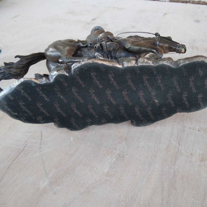 продам  фігурку вершника