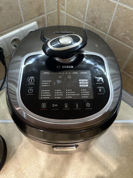 Мультиварка-скороварка индукционная AutoCook BOSCH MUC88B68RU