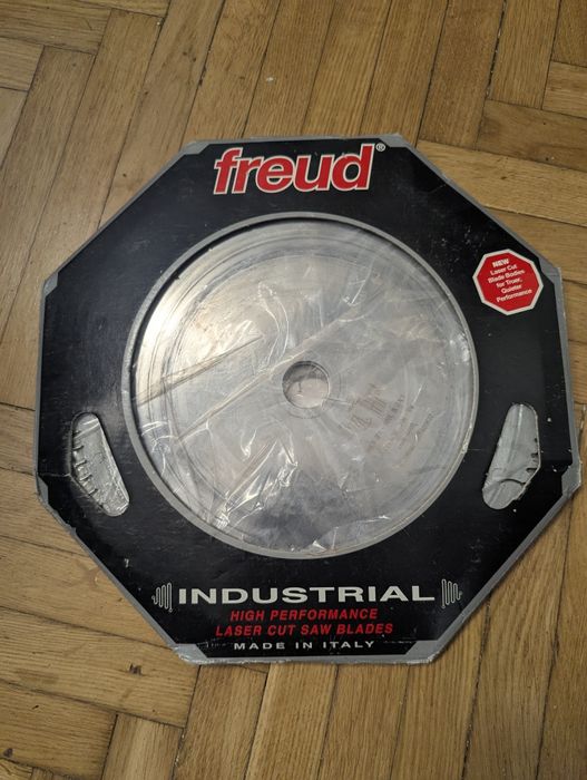 Пила дискова Freud 300x3x30 Італія