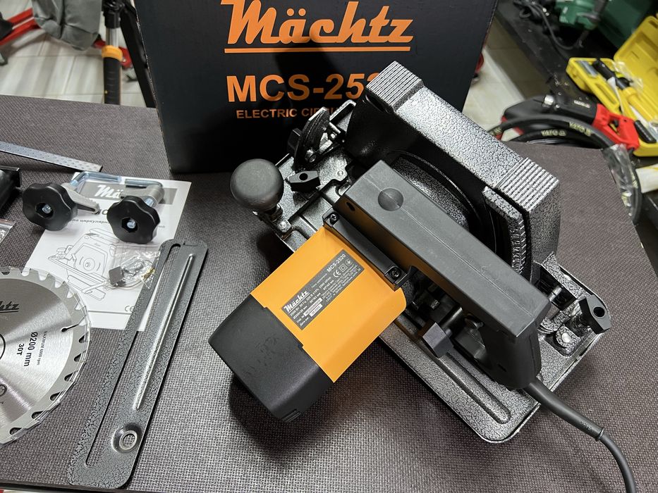 Пила дисковая Machtz MCS-2520 + крепление к столу 2500 Вт 200 мм диск
