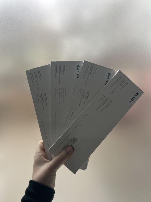 Оригінальні ремінці на Apple Watch