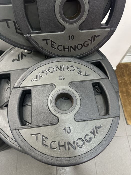 Discos Olimpicos Technogym447402731027179520