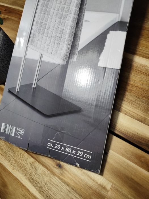 Suporte toalhas inos WC novo ler anuncio