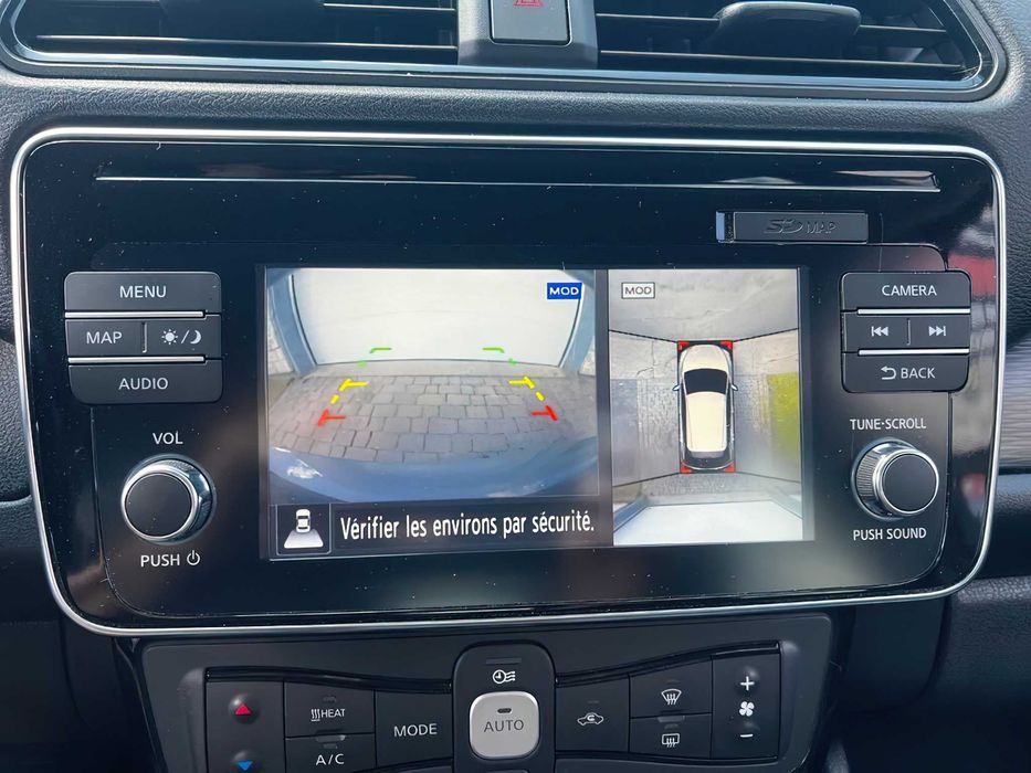Nissan LEAF SL      2019