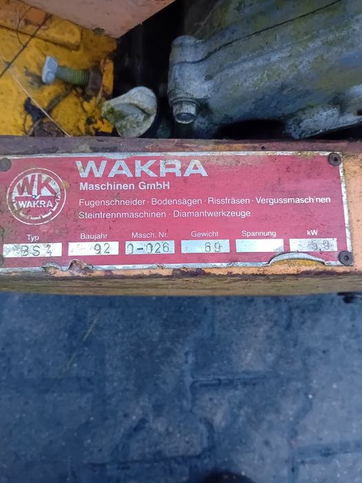 Piła do betonu przecinarka uszkodzona