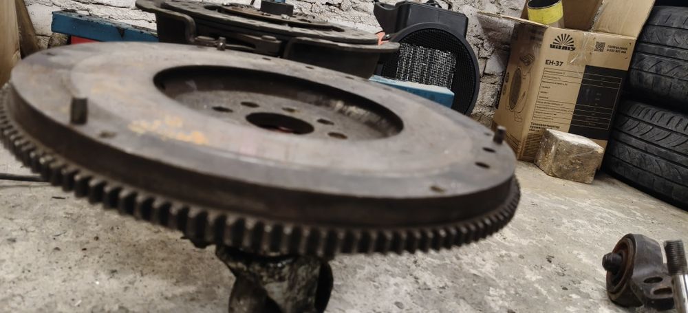 Продам маховик одномас м20