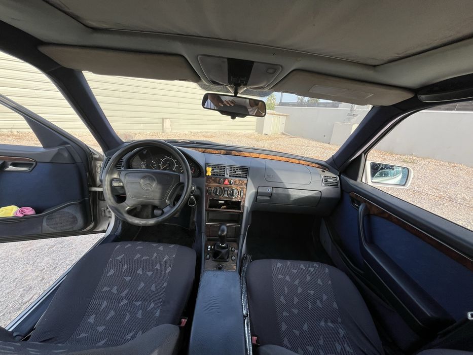 Mercedes-Benz 250 — fotografia 9