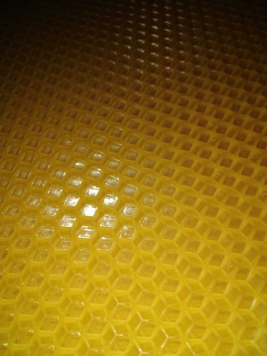 Вощина 1кг=240грн. Сертифікована.