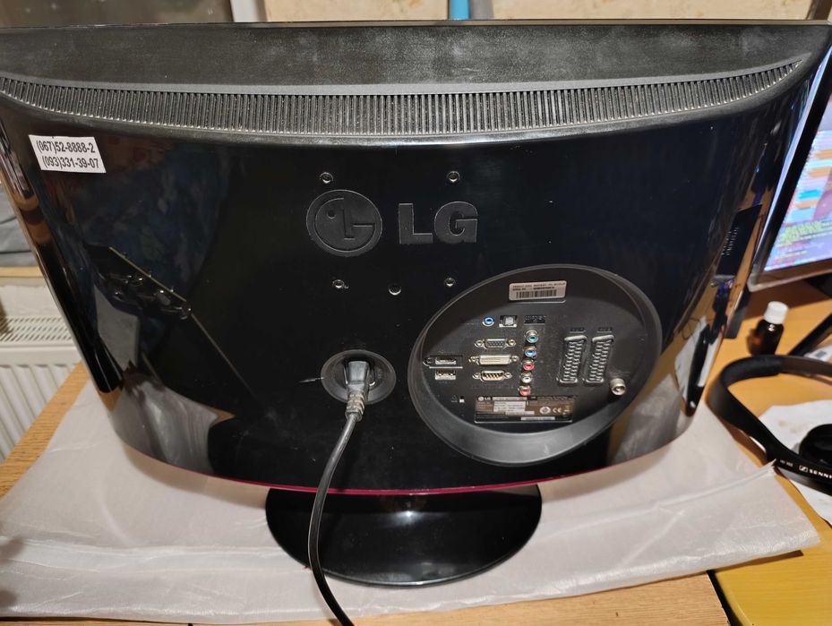 Монітор , телевізор LG Flatron M237WDP, 23", Full HD