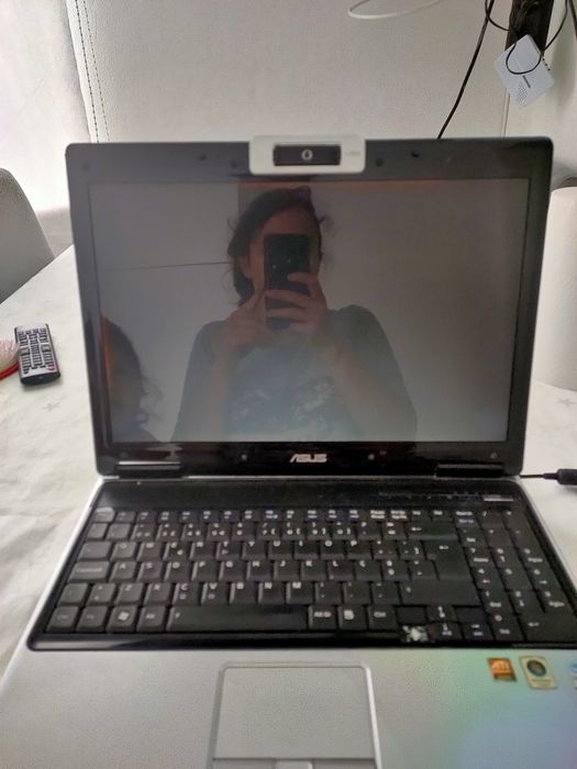Computador asus com carregador64297543583745122