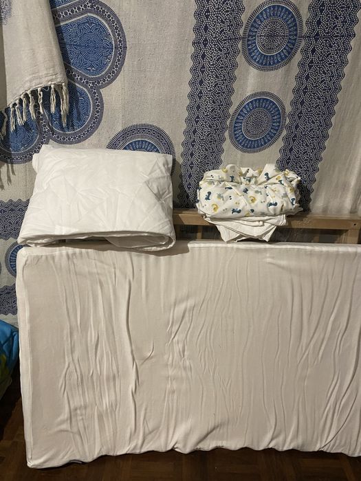 Berço e colchão