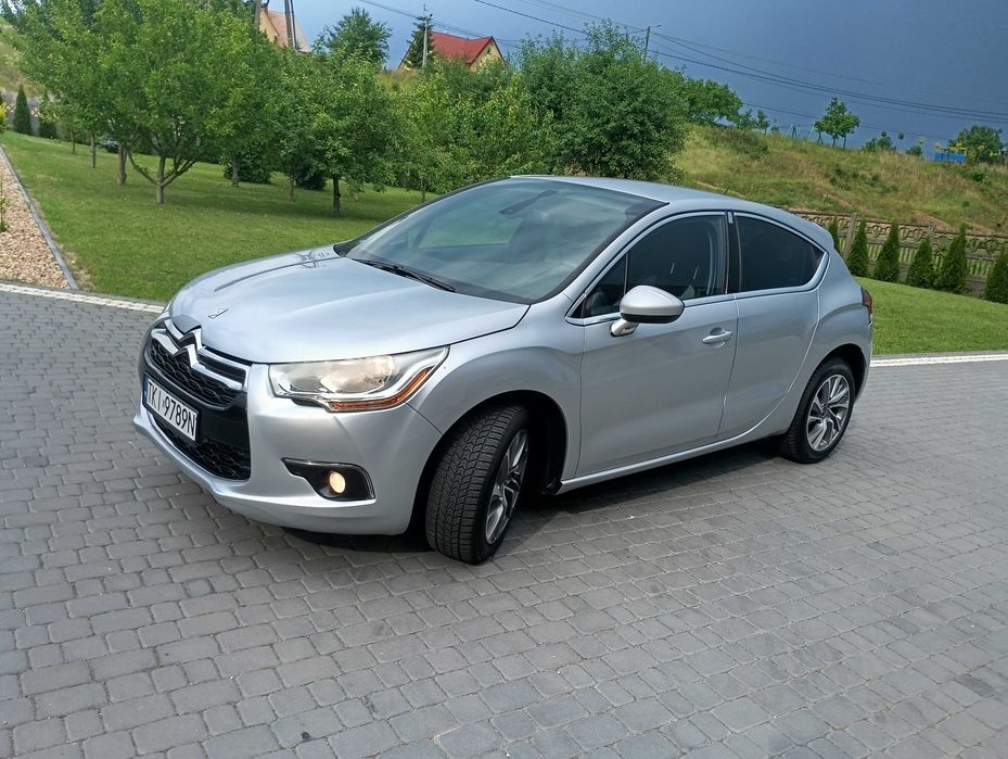 Sprzedam samochód Citroena DS4