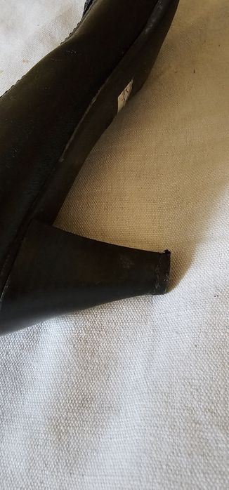 Czarne czółenka na niskim obcasie rozmiar 37