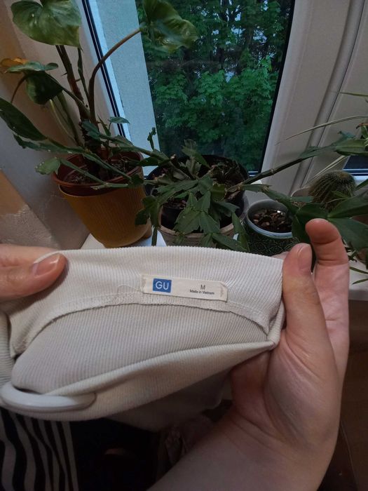 Damska biała termiczna koszulka z golfem